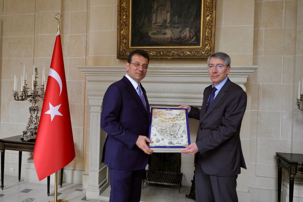 large_IMAMOGLU_PARIS_TE_Oe_NCE_B_Ue_Y_Ue_KELCIMIZI_SONRA_BELEDIYE_BASKANI_HIDALGO_YU_ZIYARET_ETTI_10_db1ca6fc72