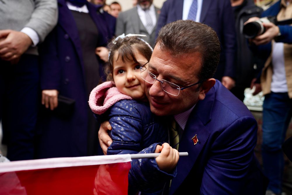 large_IMAMOGLU_VE_ERDOGDU_Ue_MRANIYE_SEMT_PAZARINDA_4_c2eccc66a7