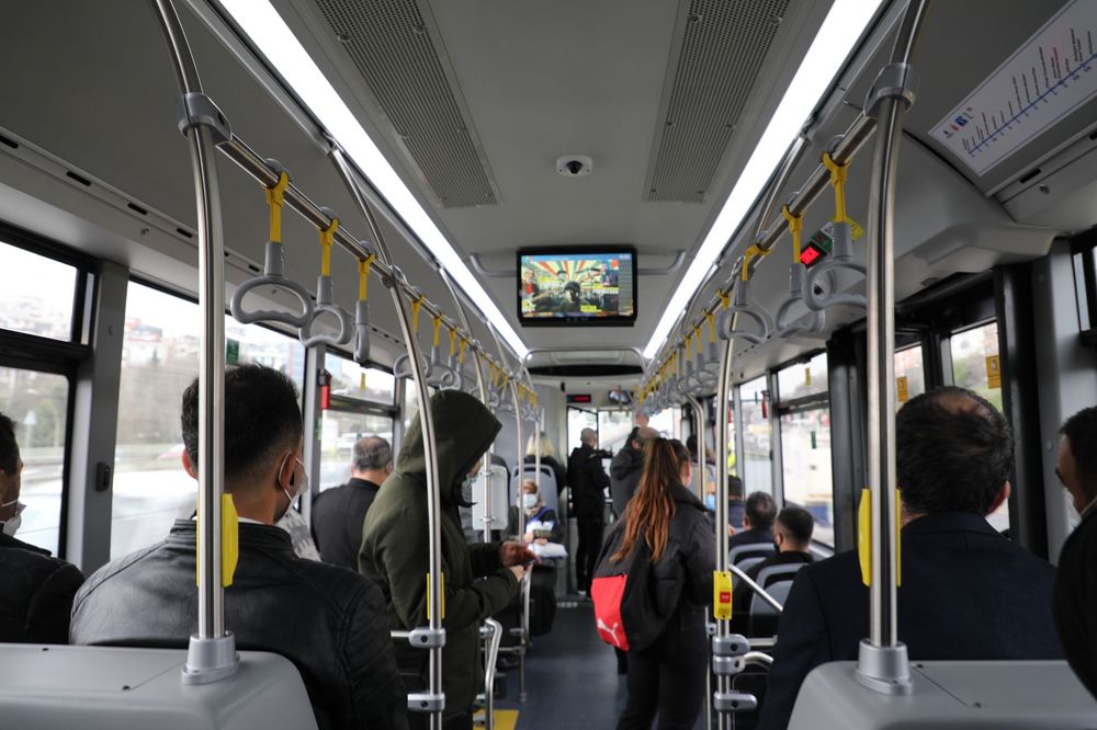 large_metrobus_9_5c8df9785a