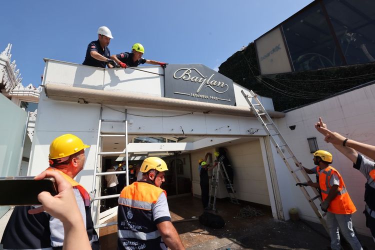 BOGAZ_DA_KACAK_YAPILASMAYA_GECIT_YOK_IBB_YIKIM_S_Ue_RECINI_BASLATTI_10_d7f4edae25