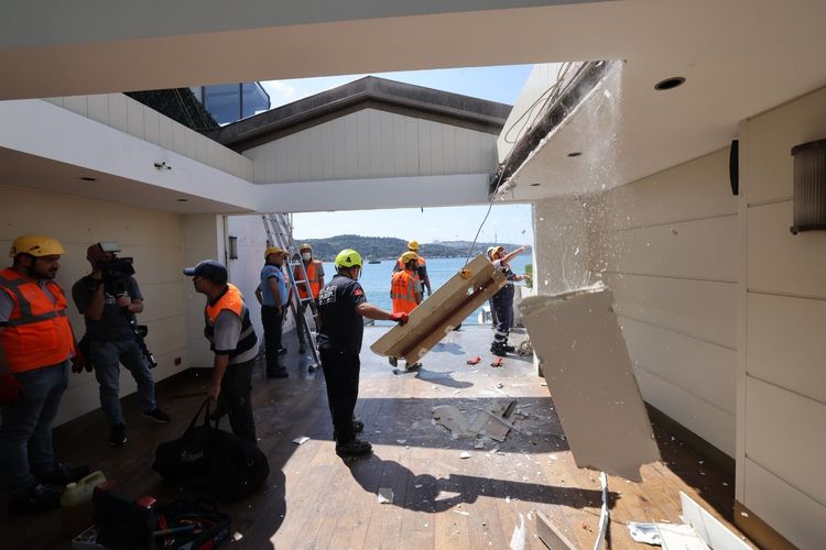 BOGAZ_DA_KACAK_YAPILASMAYA_GECIT_YOK_IBB_YIKIM_S_Ue_RECINI_BASLATTI_6_bff48e2a68