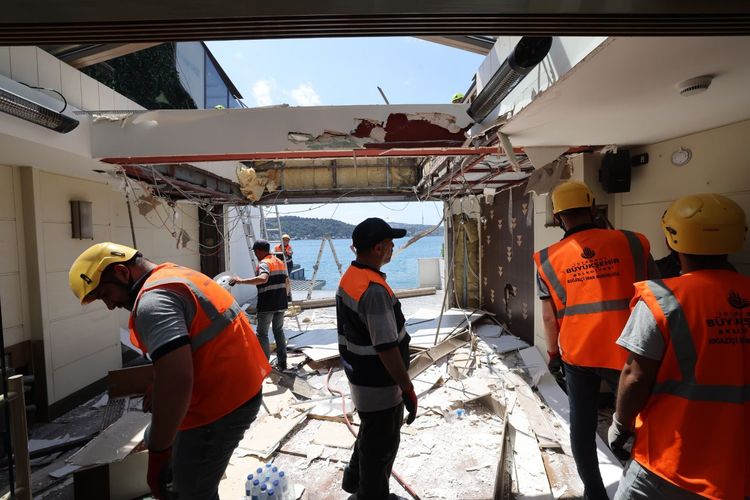 BOGAZ_DA_KACAK_YAPILASMAYA_GECIT_YOK_IBB_YIKIM_S_Ue_RECINI_BASLATTI_7_3efa57cec9