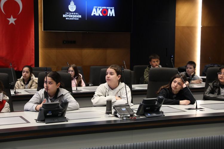 DEPREMDEN_KORUNMA_VE_G_Ue_VENLI_YASAM_EGITIMLERI_COCUKLARA_CAN_SIMIDI_OLUYOR_9_91b0e94bdc