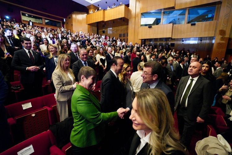 Ilham_Veren_Adimlar_Bulusmasi_2_b15c1f4187