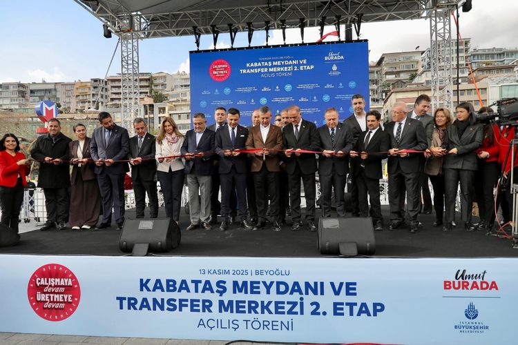 KABATAS_TRANSFER_MERKEZI_NIN_TAMAMI_HALKA_ACILDI_1_7812cab7d9