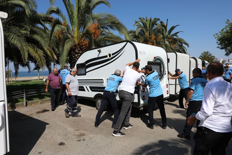 MALTEPE_DE_YER_ISGALI_YAPAN_KARAVANLAR_KALDIRILDI_15_634228e9aa