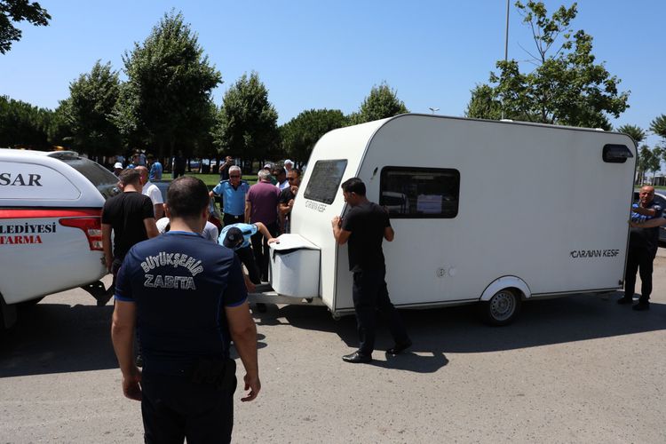 MALTEPE_DE_YER_ISGALI_YAPAN_KARAVANLAR_KALDIRILDI_5_d1da397a42