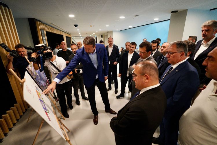 TBF_BASKANI_T_Ue_RKOGLU_ILE_BIRLIKTE_BASKETBOL_GELISIM_MERKEZI_NI_GEZDI_14_45b7bcc70f