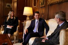 thumbnail_IMAMOGLU_PARIS_TE_Oe_NCE_B_Ue_Y_Ue_KELCIMIZI_SONRA_BELEDIYE_BASKANI_HIDALGO_YU_ZIYARET_ETTI_3_0a8eddbd70